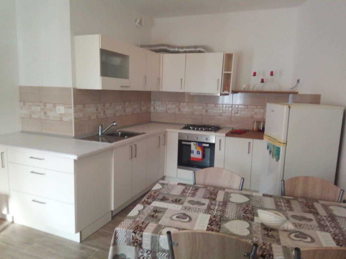 Apartmaji Matazin Crni Kal Ngoại thất bức ảnh
