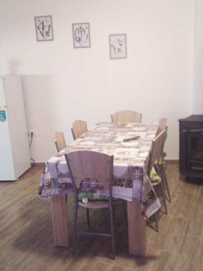 Apartmaji Matazin Crni Kal Ngoại thất bức ảnh